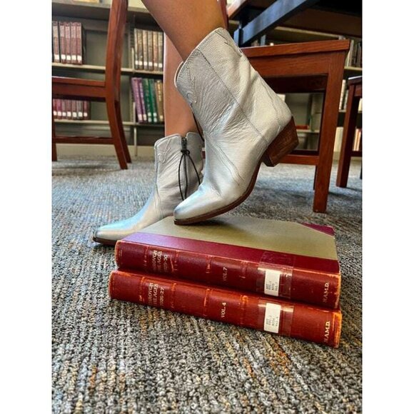 FREE PEOPLE New Frontier Western Bootie in Silver Leather Size 8US / 38EU - Picture 12 of 12